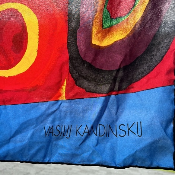 Vasilig Kandinskij 33”X34” scarf 💯 silk circles and squares arthritis doctors